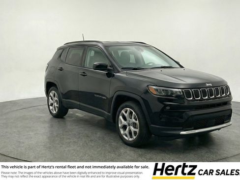 Used 2025 Jeep Compass Latitude image 1