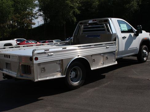 New 2026 GMC Sierra 3500 Pro w/ Convenience Package AWD/4WD image 7
