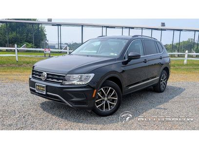 Used 2018 Volkswagen Tiguan SE w/ 3rd Row Seat Package