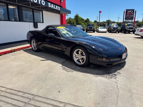 Used 2001 Chevrolet Corvette Convertible RWD image 8
