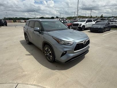Used 2020 Toyota Highlander XLE