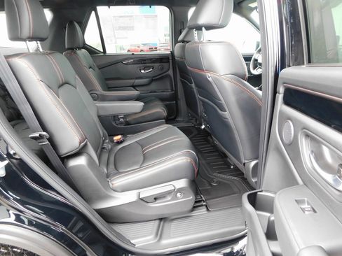 New 2026 Honda Pilot TrailSport image 22