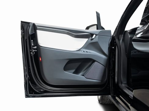 Used 2021 Tesla Model X Performance image 52