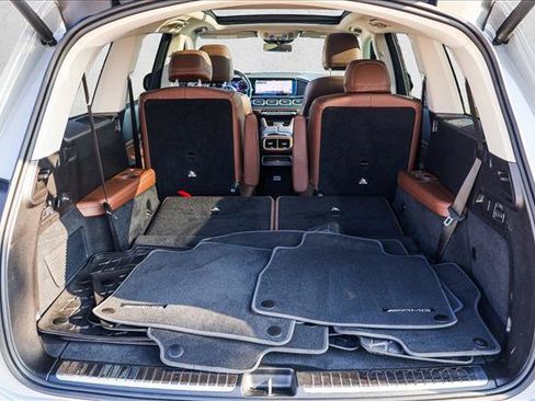 Used 2024 Mercedes-Benz GLS 580 4MATIC image 25