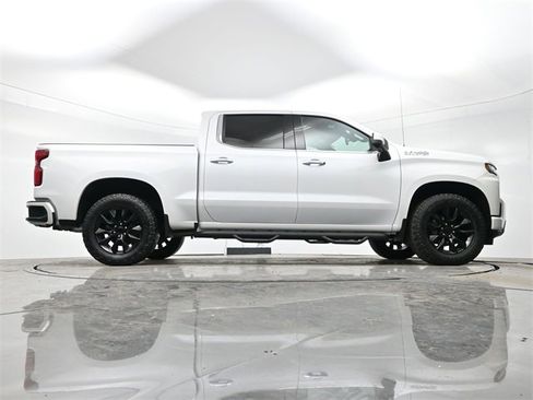 Used 2021 Chevrolet Silverado 1500 High Country w/ Safety Package II image 31