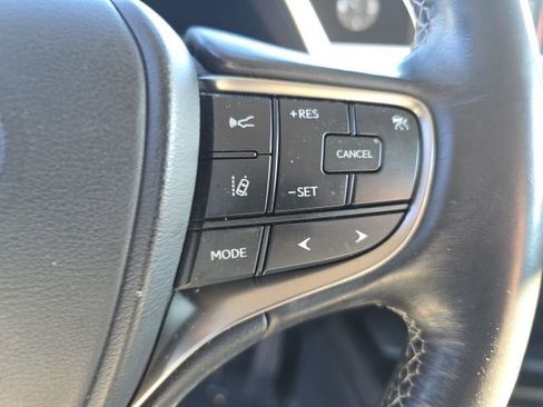 Used 2019 Lexus UX 250h image 30