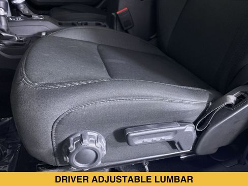 Used 2022 Jeep Wrangler Sport AWD/4WD image 9