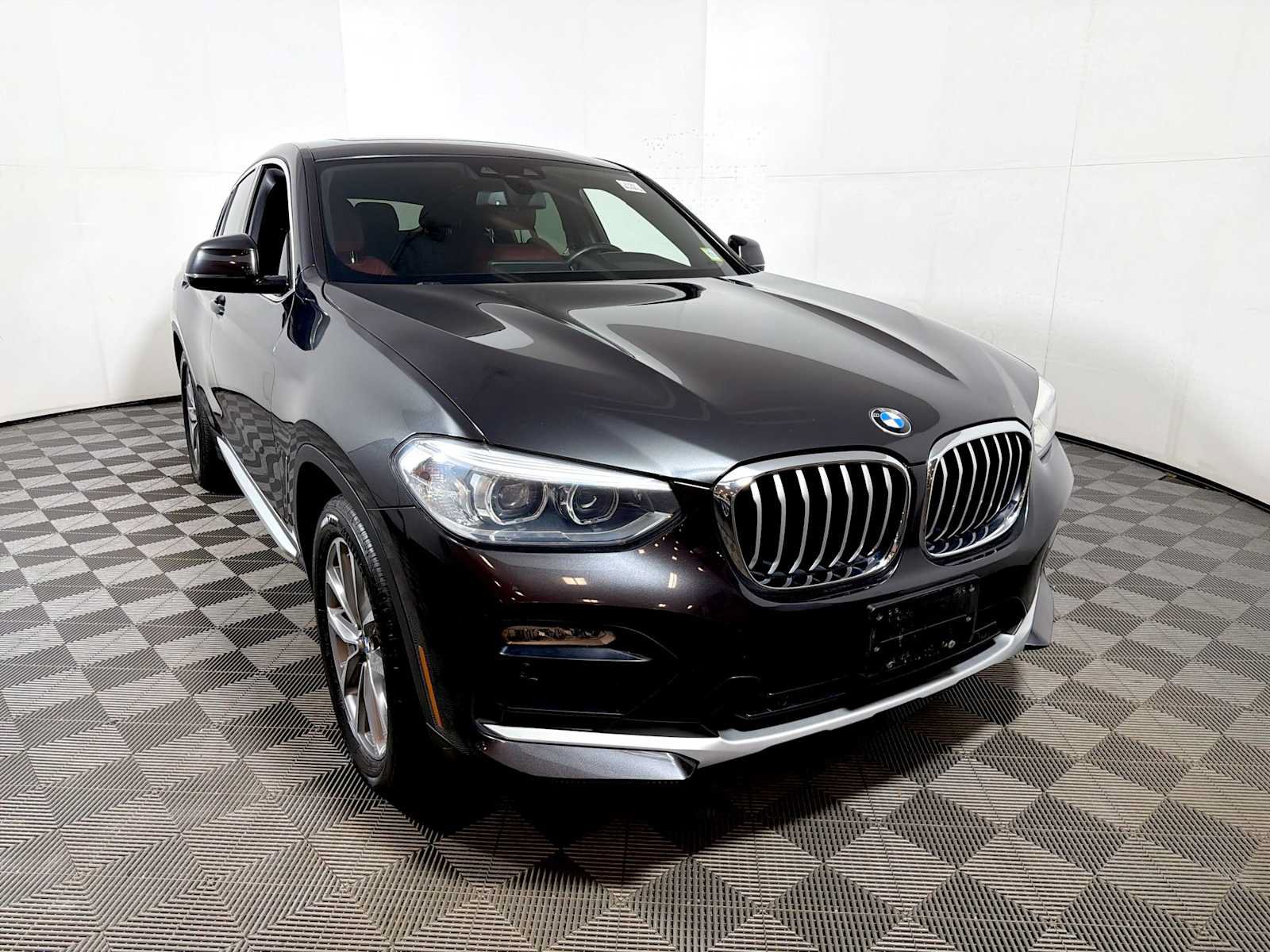 Used 2019 BMW X4 xDrive30i w/ Convenience Package AWD/4WD image 2