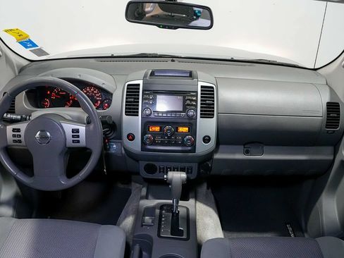 Used 2014 Nissan Frontier SV w/ SV Value Truck Package RWD image 27