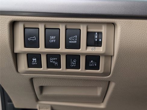 Used 2016 Subaru Outback 3.6R Limited image 24