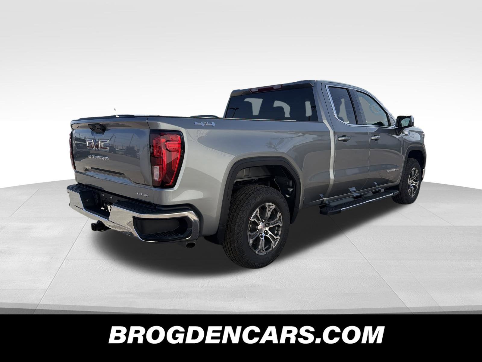 New 2026 GMC Sierra 1500 SLE AWD/4WD image 3