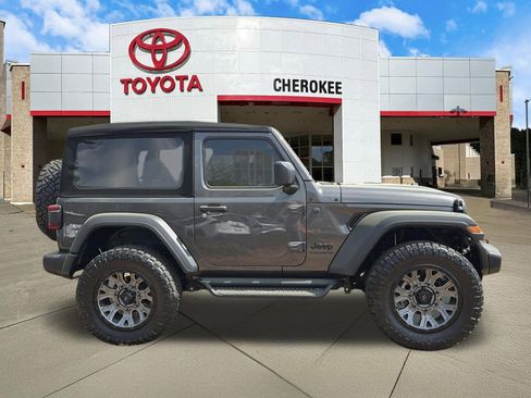 Used 2024 Jeep Wrangler Sport S image 4