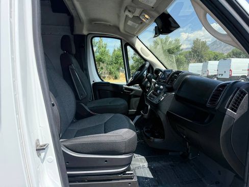 Used 2024 RAM ProMaster 2500 w/ Safety Group FWD image 17