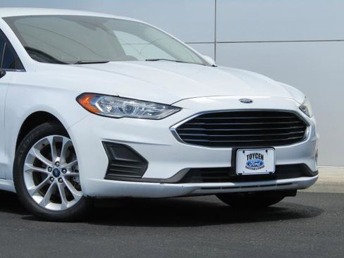 Certified 2019 Ford Fusion SE FWD image 4