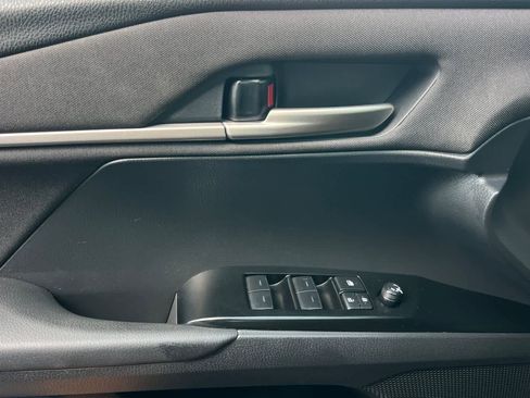 Used 2025 Toyota Camry LE image 13