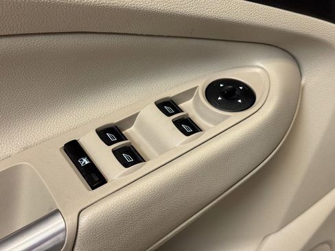 Used 2014 Ford Escape SE w/ Equipment Group 201A image 10