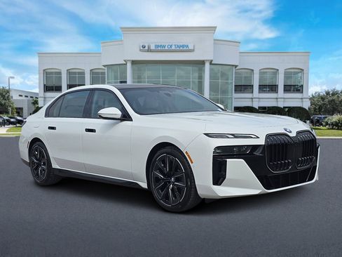 New 2025 BMW 760i xDrive image 1