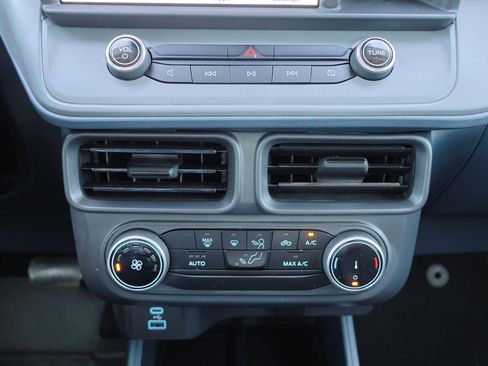Used 2024 Ford Maverick XL image 21