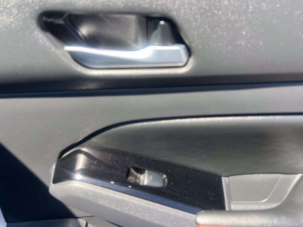 Used 2025 Nissan Altima 2.5 SR FWD image 50