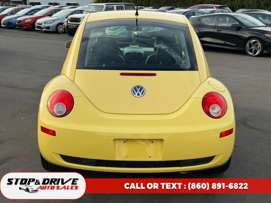 Used 2006 Volkswagen Beetle Coupe w/ Package 1 FWD image 6