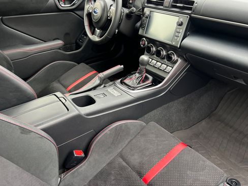 Used 2024 Subaru BRZ Limited image 15