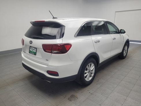 Used 2019 Kia Sorento LX image 9