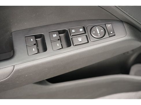 Used 2019 Hyundai Elantra SE w/ Cargo Package image 17