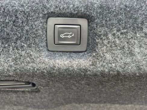 Used 2018 Cadillac CT6 Luxury image 18