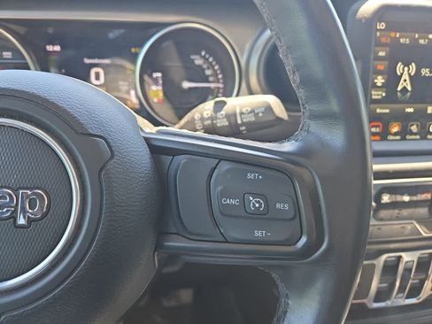 Used 2023 Jeep Wrangler Unlimited w/ Cold Weather Group AWD/4WD image 19