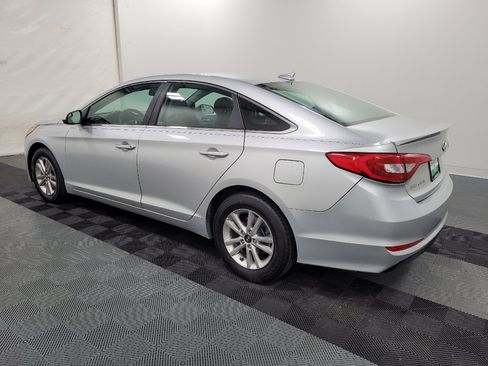 Used 2016 Hyundai Sonata SE FWD image 3