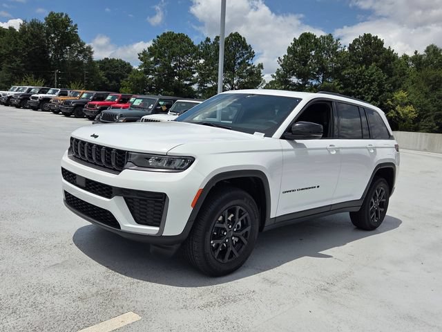 New 2026 Jeep Grand Cherokee Altitude RWD image 3