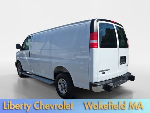 Used 2025 GMC Savana 2500 w/ Driver Convenience Package RWD image 5