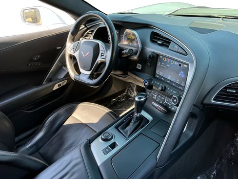 Used 2019 Chevrolet Corvette Z06 RWD image 13