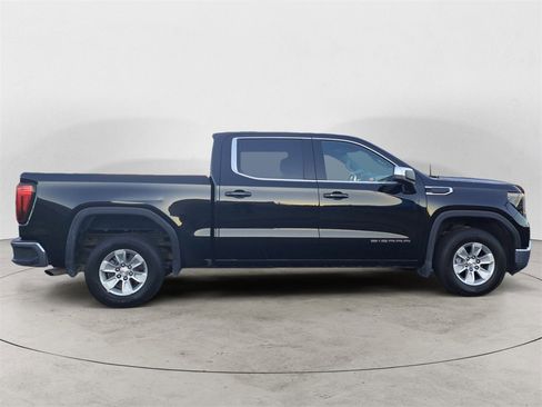 Used 2024 GMC Sierra 1500 SLE image 2