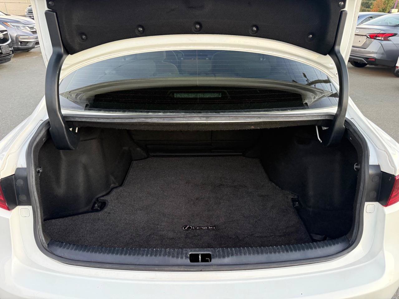 Used 2015 Lexus IS 250 RWD image 10