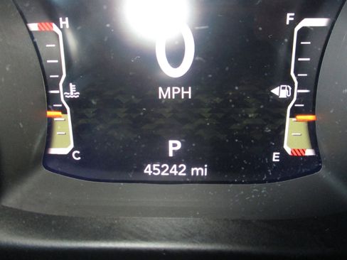 Used 2023 Jeep Wrangler Unlimited Sport image 18