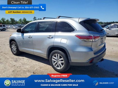 Used 2015 Toyota Highlander LE FWD image 3