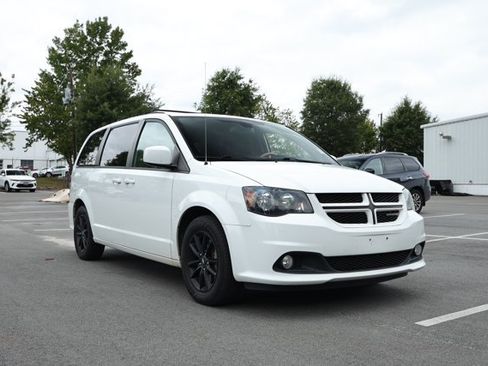 Used 2019 Dodge Grand Caravan GT FWD image 2