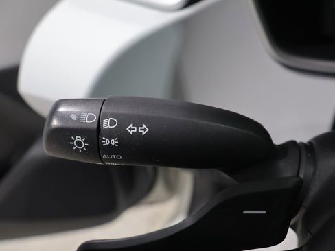 Used 2019 Toyota Corolla SE FWD image 36