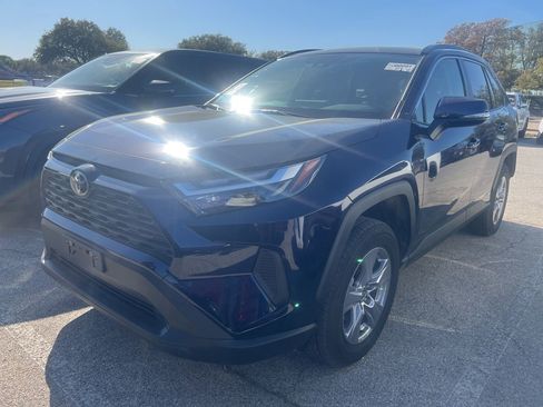 Used 2025 Toyota RAV4 XLE w/ Convenience Package image 1