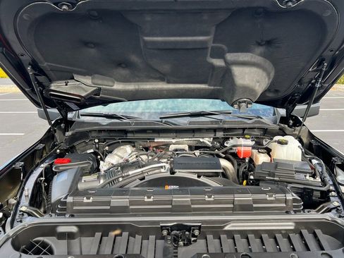 Used 2025 GMC Sierra 2500 Denali image 14