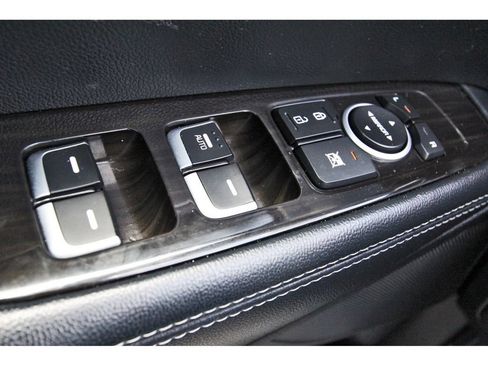 Used 2020 Kia Sorento L FWD image 23
