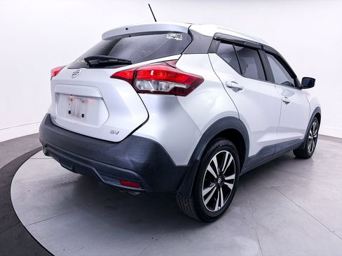 Used 2018 Nissan Kicks SV FWD image 9