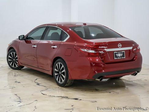 Used 2018 Nissan Altima 2.5 SV w/ 2.5 SV Technology Package image 10