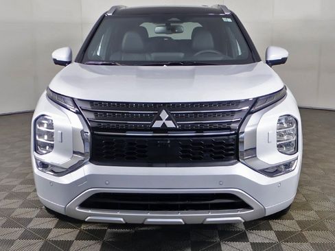 New 2025 Mitsubishi Outlander SEL image 15