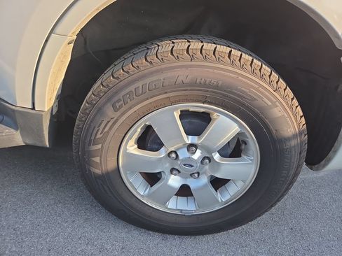 Used 2012 Ford Escape Limited FWD image 8