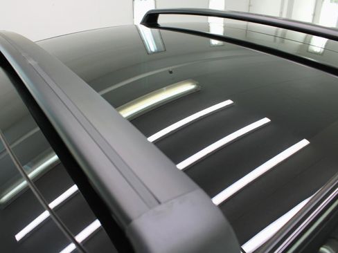 Used 2021 Tesla Model 3 Performance image 25