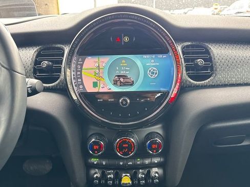 Certified 2023 MINI Cooper SE image 19