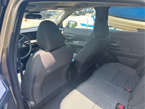 Used 2025 Nissan Kicks SV AWD/4WD image 6