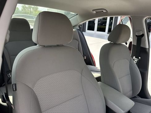 Used 2019 Hyundai Elantra SEL FWD image 44